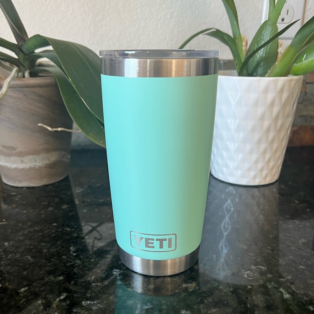 Teal 20 oz Yeti Tumbler